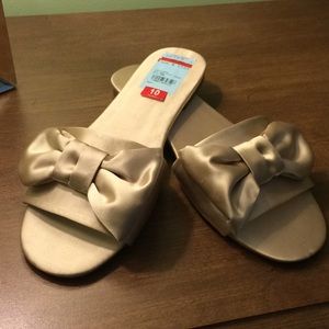 NWT nude Valiant Shoe by Zigisoho.